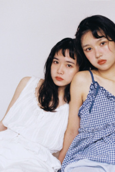《轻佻寡妇》电影
